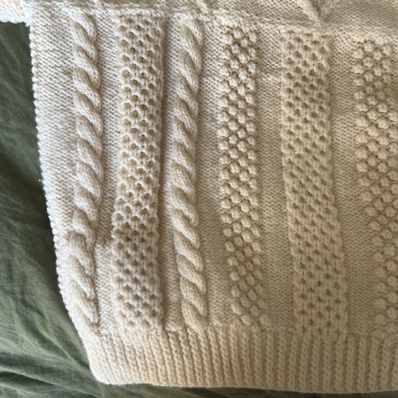 Crana handknit Irish wool cream fisherman’s sweater - Picture 4 of 6